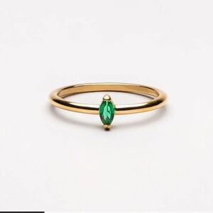 Atolea Dainty Emerald Ring size 8